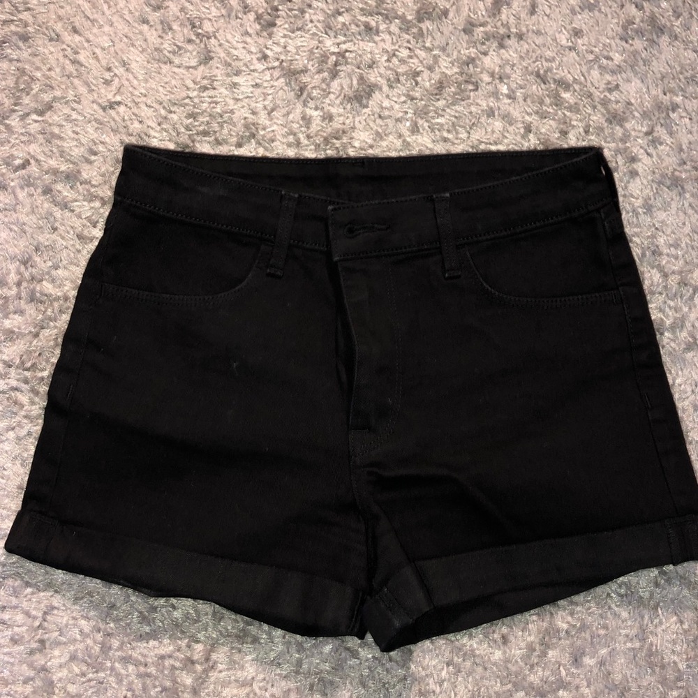H&M Black Denim Shorts - Regular Waist